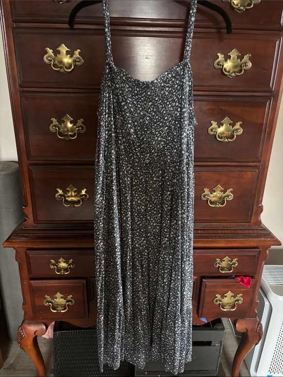 Universal Thread Dresses & Skirts - Universal Thread Black and White Floral Spaghetti-Strap Maxi Dress